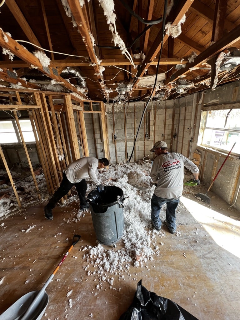 Florida professional performing interior demolition services